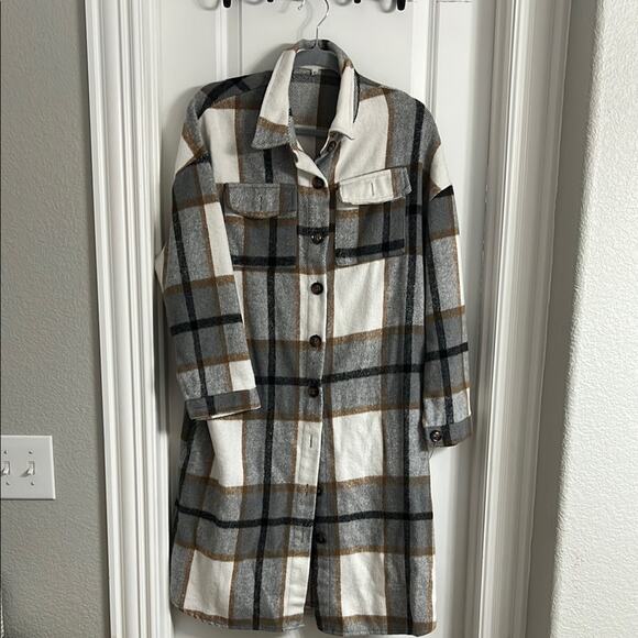 Plaid Button-Up Coat - Picture 4 of 4